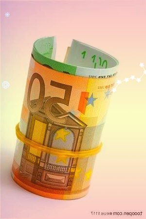 002016世榮兆業(yè)4月6日收盤報(bào)7.37元，上漲1.66%